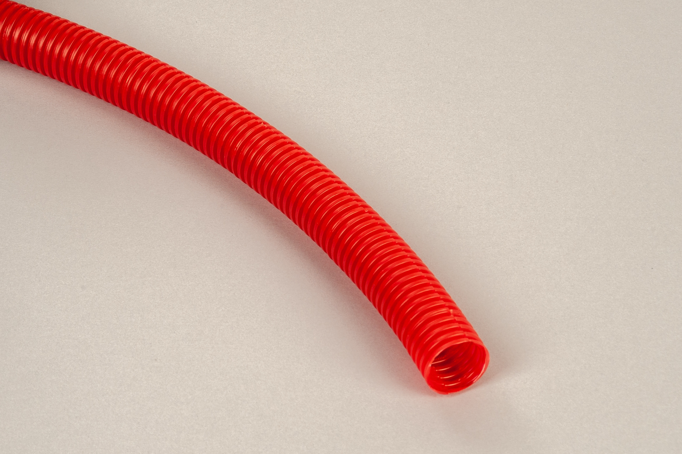 Rura karbowana peszel czerwona i niebieska - obrazek 2